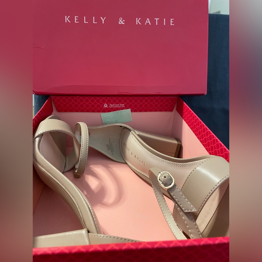 New in box. Kelly & Katie. Taupe Hailee heels